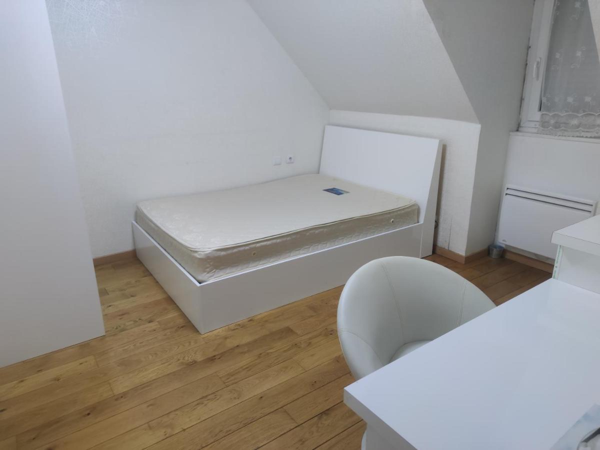 Chambre Privee A Bobigny -Salle De Bain Et Toilettes Sont Commune, -Pas De Cuisine Eksteriør bilde